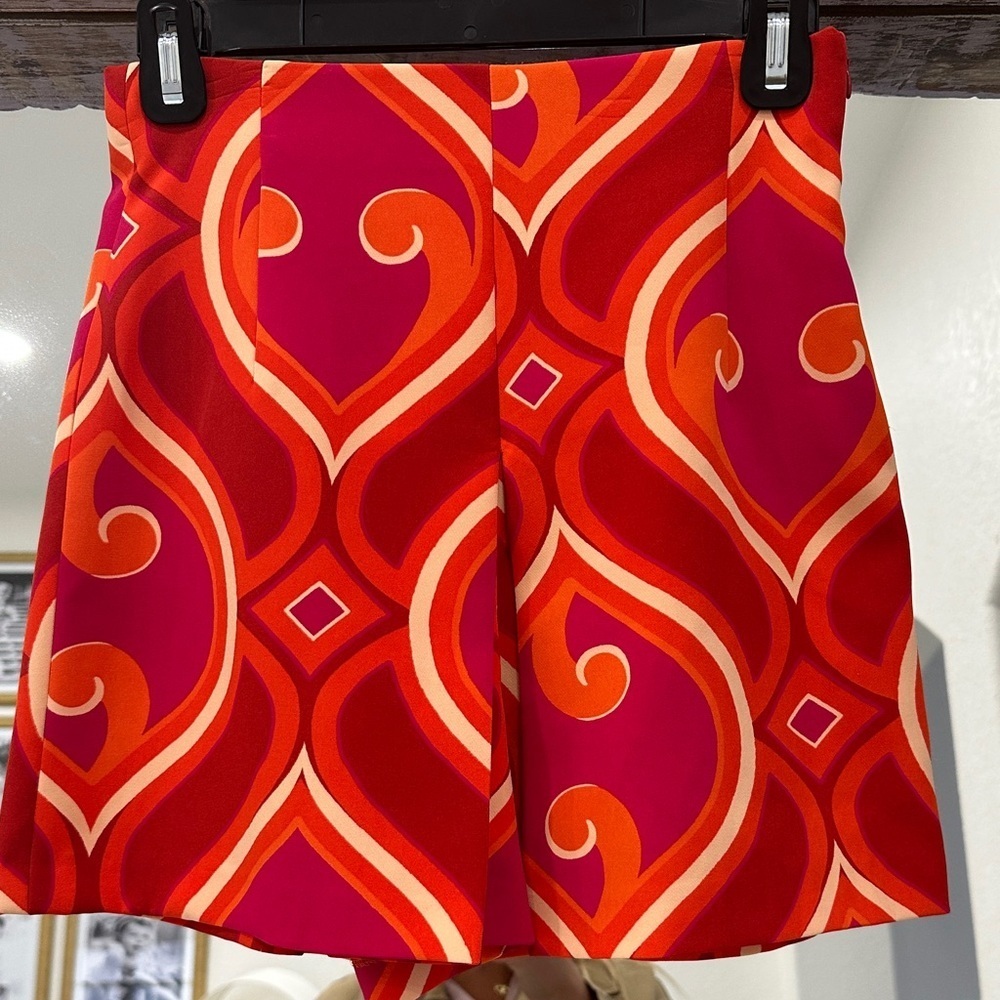 Zara Vibrant Red and Orange Patterned Shorts